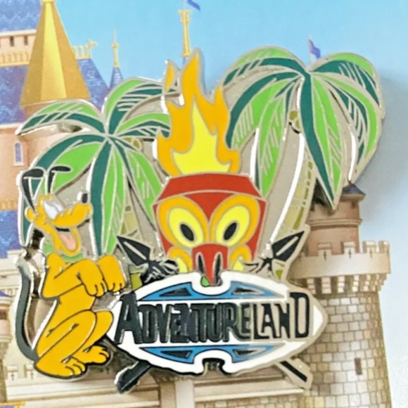 Disney Parks WDW Magic Kingdom FOUR LANDS Pin Set Mickey and Pals NEW - Picture 5 of 7